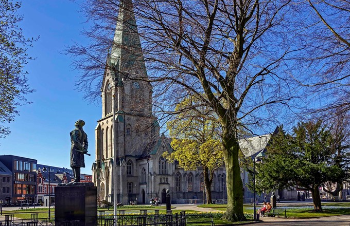 Kristiansand Cathedral and Wergeland park, Photo: Gorm Helge Grønli Rudschinat