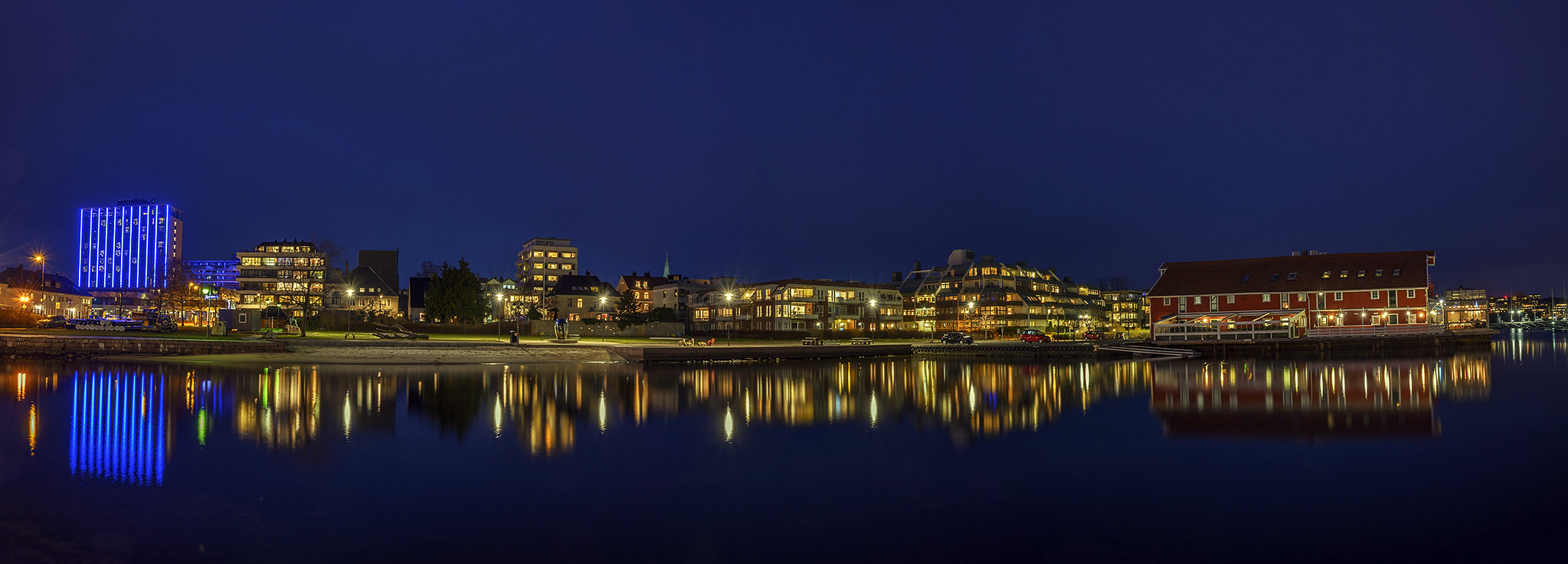 Kristiansand waterfront by night. The conference hotel to the left.                          Photo: Gorm Helge Grønli Rudschinat