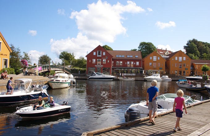 The former fish pier "Fiskebrygga" is an area with restuarants close to the conference hotel. Photo: Visit Sørlandet